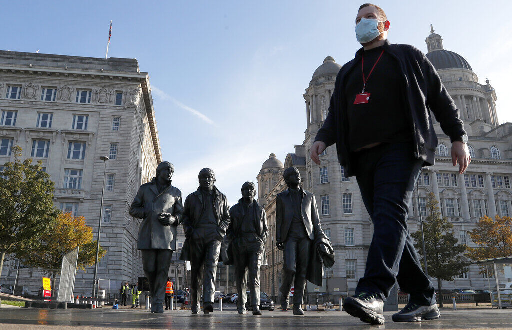 APTOPIX Virus Outbreak Britain
